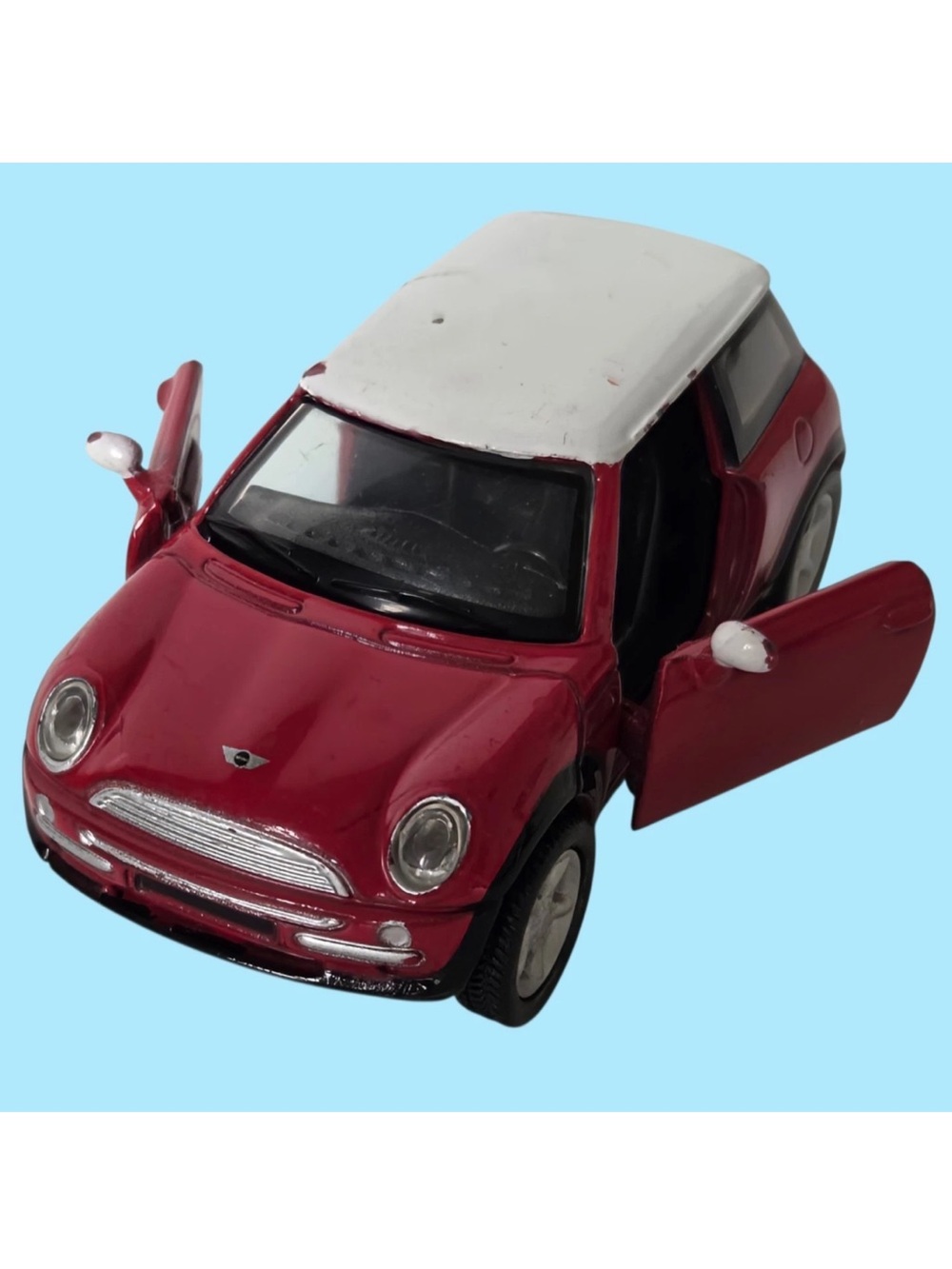 2001 Mini Cooper Red Diecast Car with White Roof; 1:41 Scale Model #4037 Vintage